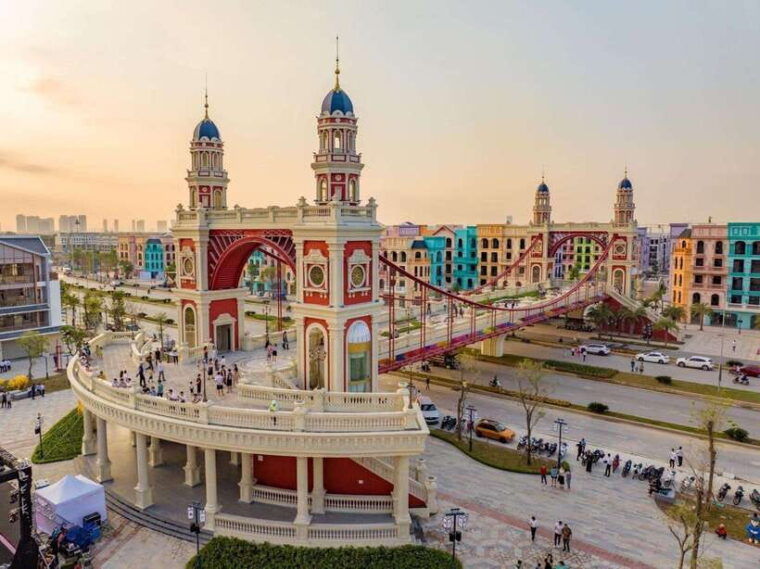 hanoi-mega-grand-world-with-bat-trang-pottery-village