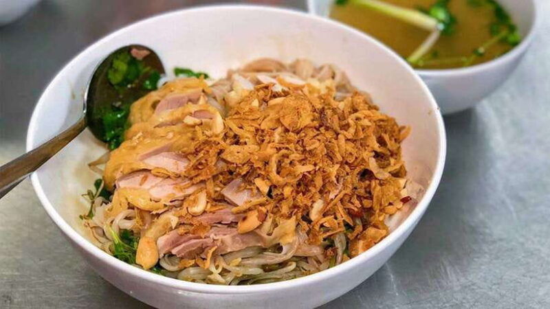 hanoi-michelin-guide-street-food-walking-tour
