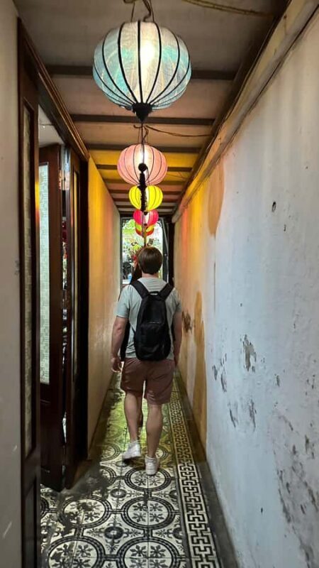 Hanoi: Morning Food Walk with Market Visit & Rooftop Coffee - An In-Depth Look at the Hanoi Morning Food Walk