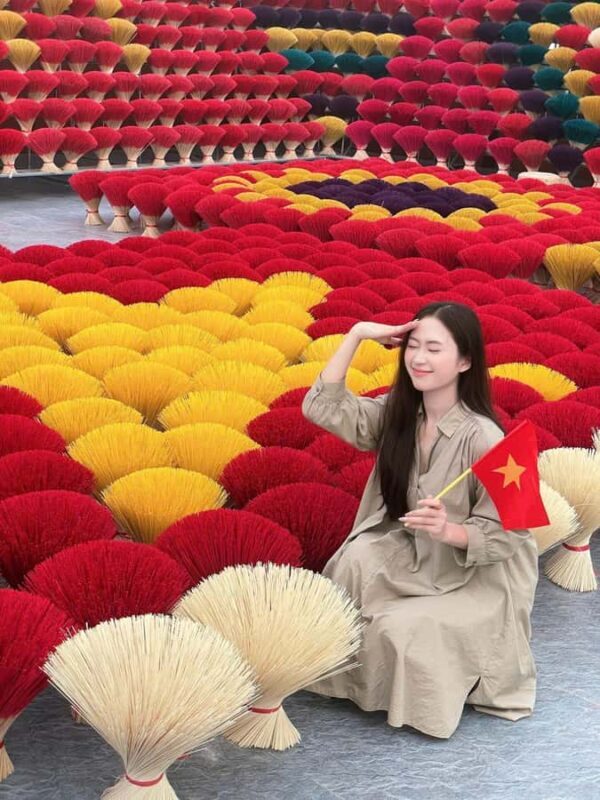 Hanoi Mother-of-Pearl Inlay Village or Hat & Incense Village - A Deep Dive into the Tour Experience