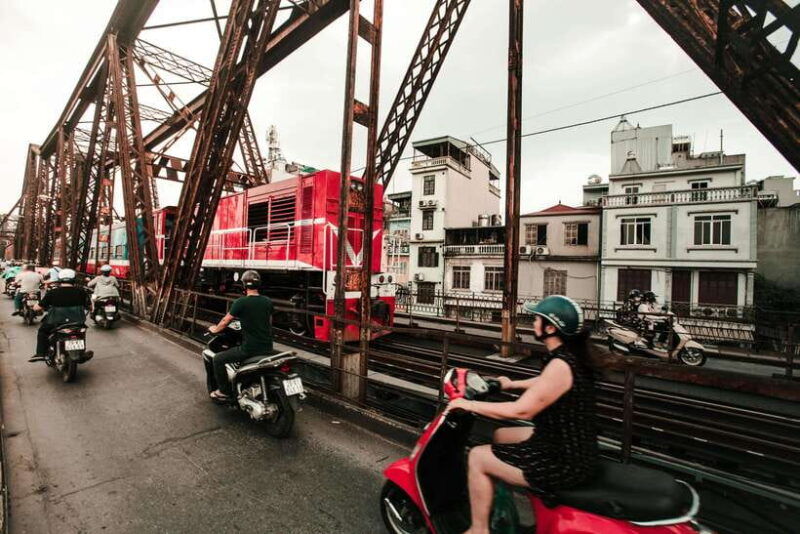 hanoi-motorbike-to-hanoi-train-street-vietnam-war-history