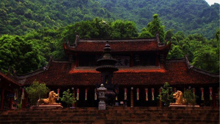 hanoi-mua-cave-tuyet-tinh-coc-pagoda-trang-an-boat-tour