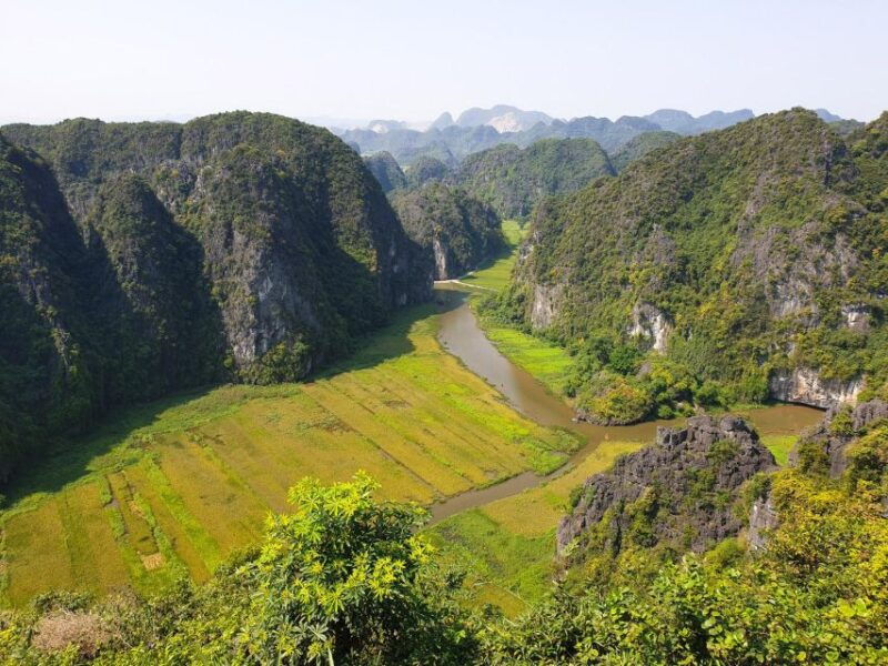 hanoi-ninh-binh-full-day-visit-hoa-lu-tam-coc-and-mua-cave