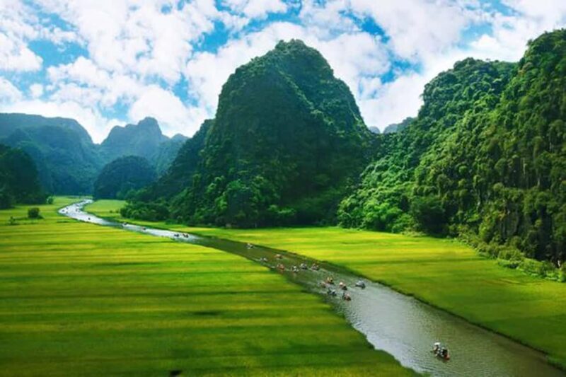 Hanoi-Ninh Binh: Hoa Lu,Tam Coc/Trang Anh Eco, Mua Cave,Bike - Scenic Boat Rides: Tam Coc or Trang An