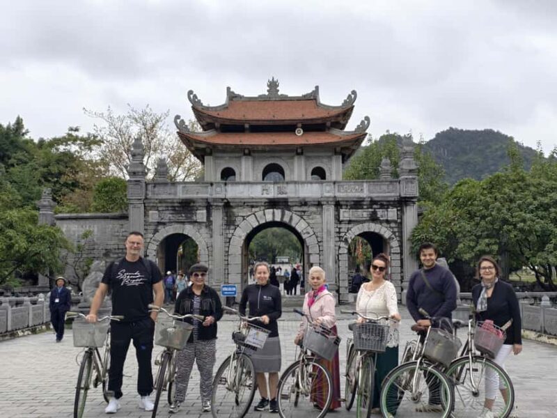 Hanoi: Ninh Binh small group day tour by luxury dcar 9-seats - FAQ