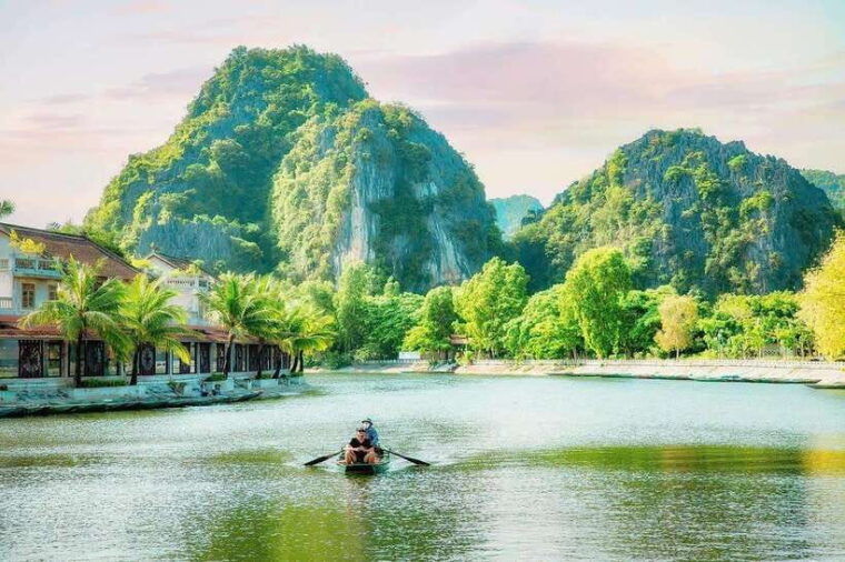 hanoi-ninh-binh-tam-coc-mua-cave-hoa-lu-with-cycling