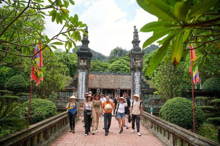 hanoi-ninh-binh-trang-an-hoa-lu-mua-caves-full-day-trip