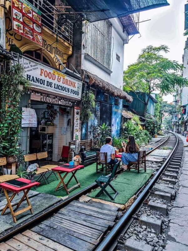 Hanoi Old Quarter Street Food Private Tour With Funny Guide - What to Expect from the Hanoi Old Quarter Street Food Tour