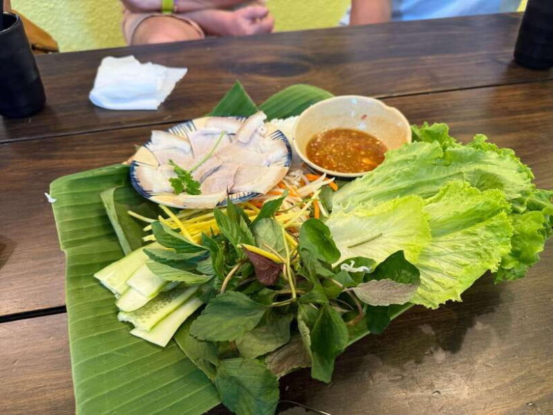 Hanoi Old Quarter Street Food Tour With Local Students - A Closer Look at the Tour: What to Expect