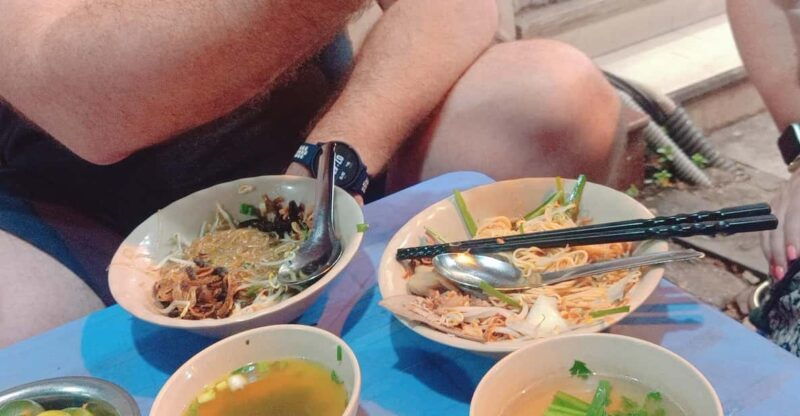 hanoi-old-quarter-street-food-walking-tour-with-10-tastings