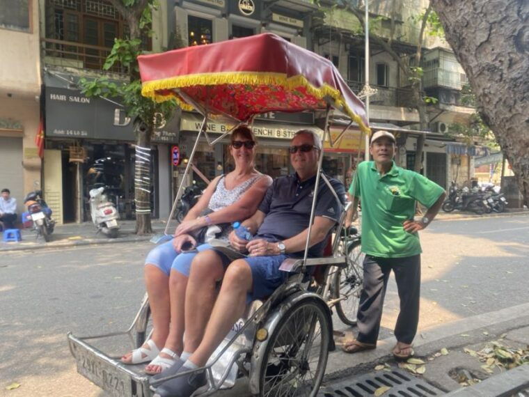hanoi-old-quarter-trishaw-cyclo-tour