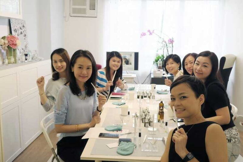 hanoi-perfume-making-workshop