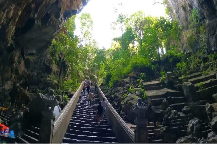 hanoi-perfume-pagoda-and-incense-making-tour-with-lunch