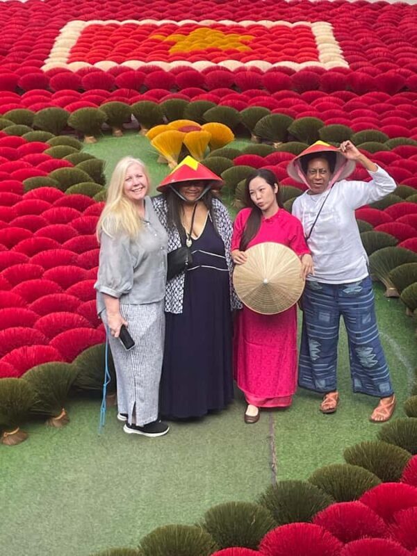 Hanoi Private Artisans Journey: Incense, Hat, Silk Villages - Key Points