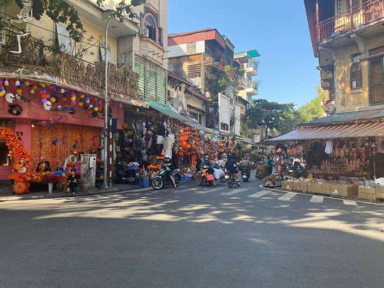 hanoi-private-half-day-customized-tour-with-train-street