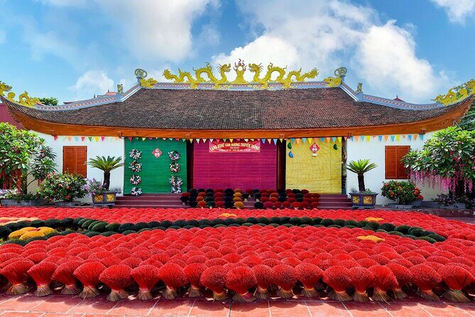 Hanoi: Private Tour Duong Lam Ancient Village, Traditional Crafts - FAQ