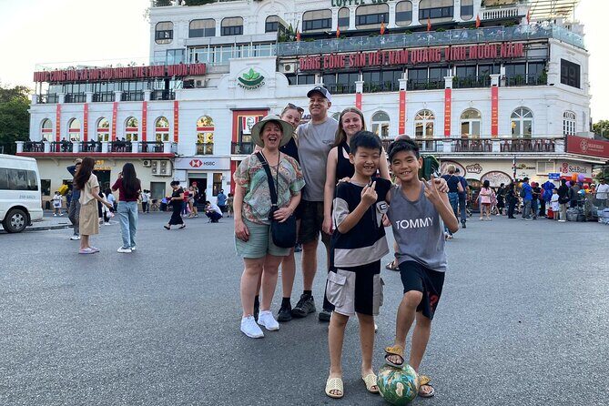 Hanoi Private Walking Street Food Tour with Train Street Visit - Who Should Book This Tour?