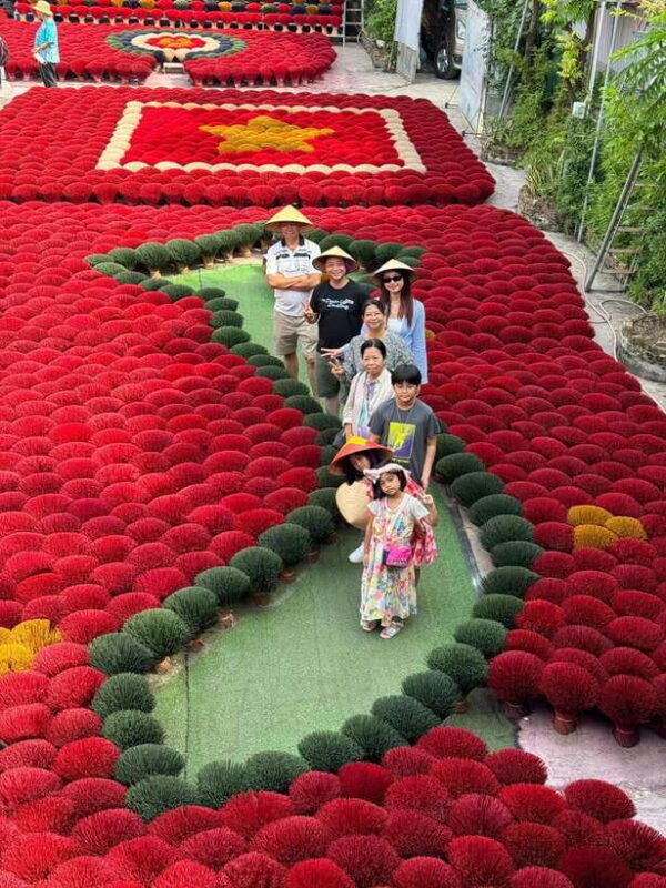 hanoi-quang-phu-cau-incense-village-half-day-tour