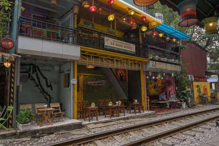 hanoi-ride-to-hanoi-jane-related-attractions-train-street
