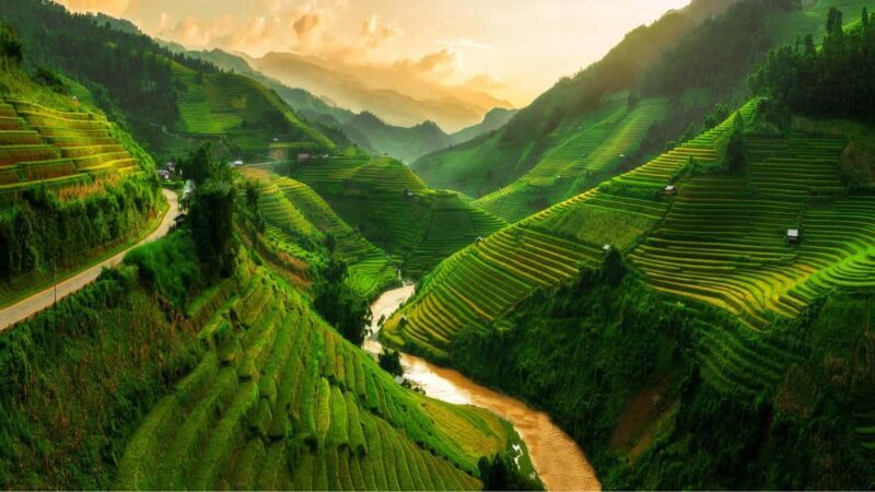 Hanoi: Sapa, Fansipan, and Halong Bay 5-Day Tour - Day 2: Sapa’s Charm and Hmong Traditions