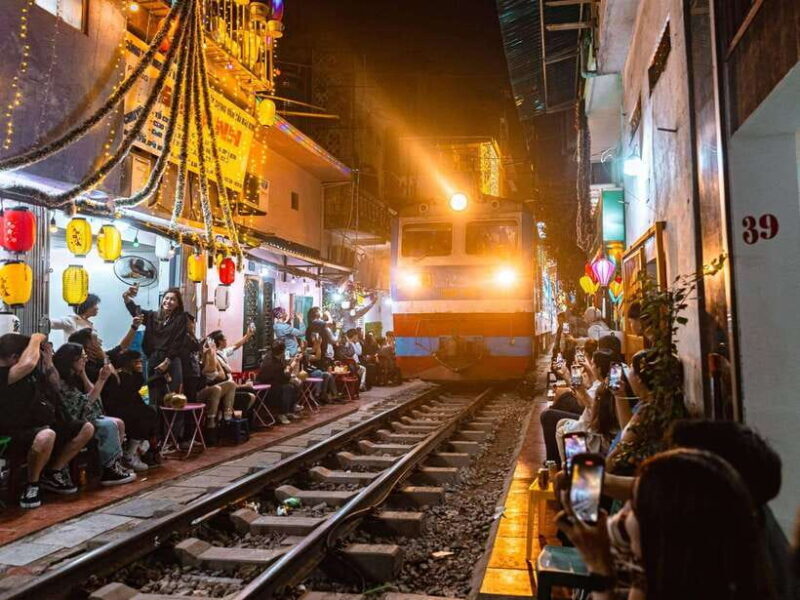 Hanoi: Short tour with a local friend and Train Street visit - The Lowdown on the Hanoi Short Tour