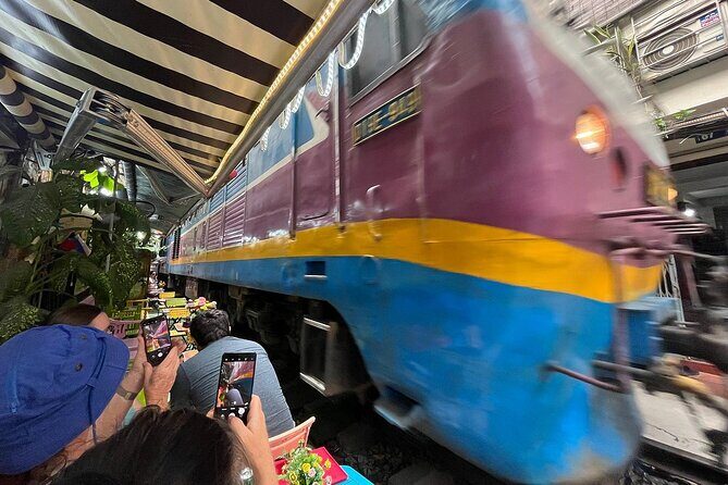 Hanoi Sightseeing and Food Tour with Army Jeep - FAQ