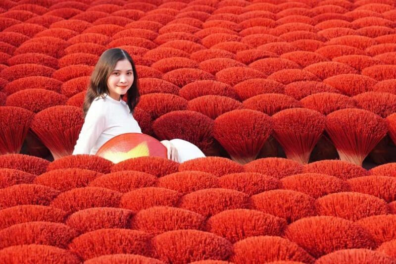 Hanoi: Silk Village Or Hat and Incense Village SMALL GROUP - Key Points