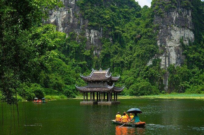 Hanoi: Small Group to Trang An Grottoes, Bich Dong Pagoda, Biking - An Introduction to the Tour Experience