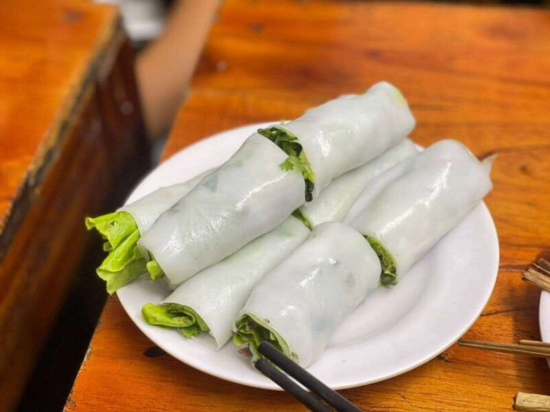 hanoi-street-food-experience-for-vegetarians-train-street