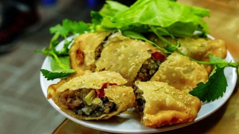 Hanoi Street Food Small Group/Private Tour with Train Street - Key Points