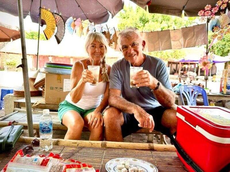 hanoi-street-food-tour-and-experience-hanoi-streets-on-cyclo