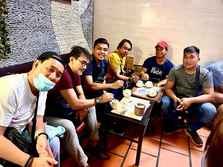 hanoi-street-food-tour-and-experience-hanoi-streets-on-cyclo