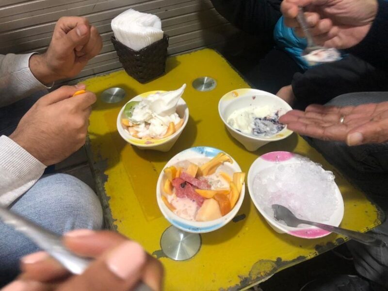 Hanoi Street Food Tour With Local Guide - Key Points