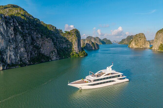 Hanoi to Halong Bay Cruise Tour with Jacuzzi and Lunch - The Sum Up