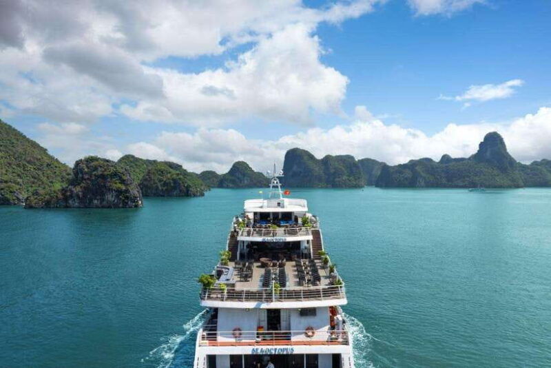 hanoi-to-halong-bay-top-luxury-cruise-with-buffet-lunch