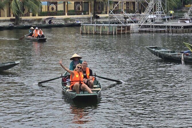 Hanoi to Ninh Binh Day Trip: Mua Cave, Trang An Boat Ride - Lunch - Cycling and Exploring the Countryside