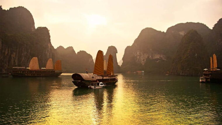 hanoi-top-site-1-day-discovery-ha-long-bay-cruise