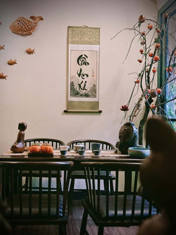 Hanoi: Traditional Tea Ceremony and Tasting Experience - The Tea Flight and Light Snacks