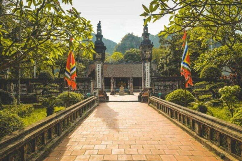 hanoi-trang-an-bai-dinh-and-mua-cave-fullday