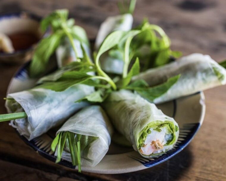 hanoi-vegan-street-food-train-street-tour