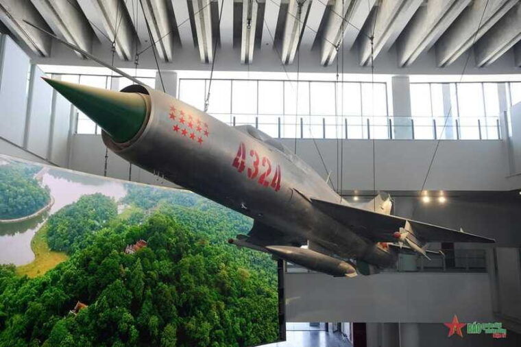 hanoi-vietnam-military-history-museum-landmarks-tour