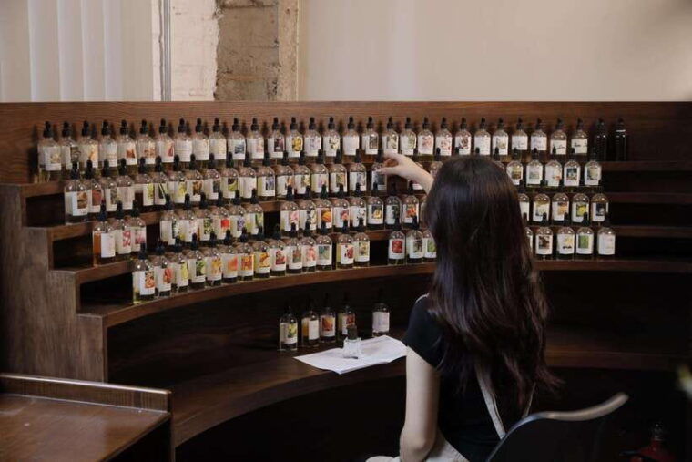 hanoi-vietnam-scents-perfumery-class