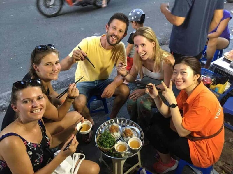 Hanoi: Vietnamese Street Food Tour with Local Guide - Key Points