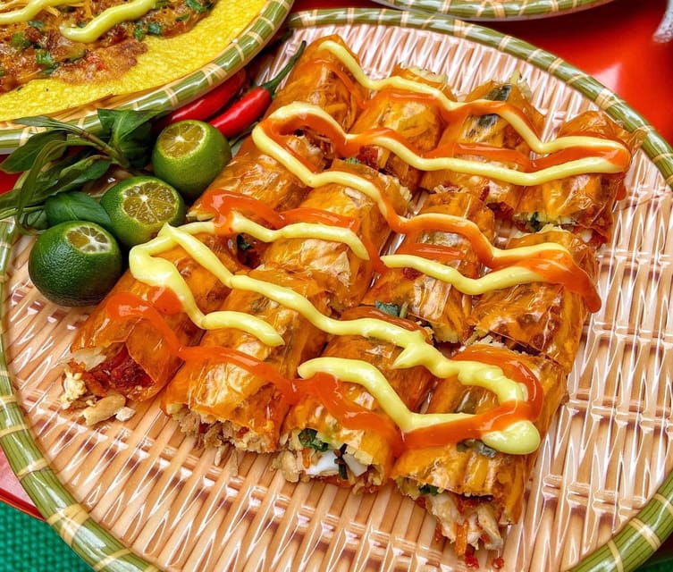 hanoi-walk-and-taste-unique-street-food