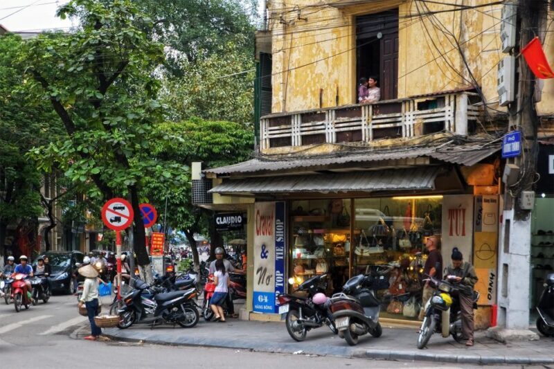 Hanoi: Walking Street Food Tour Small Group with Local Guide - What Makes This Tour Stand Out?