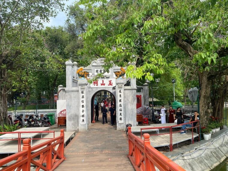 hanoi-walking-street-tour