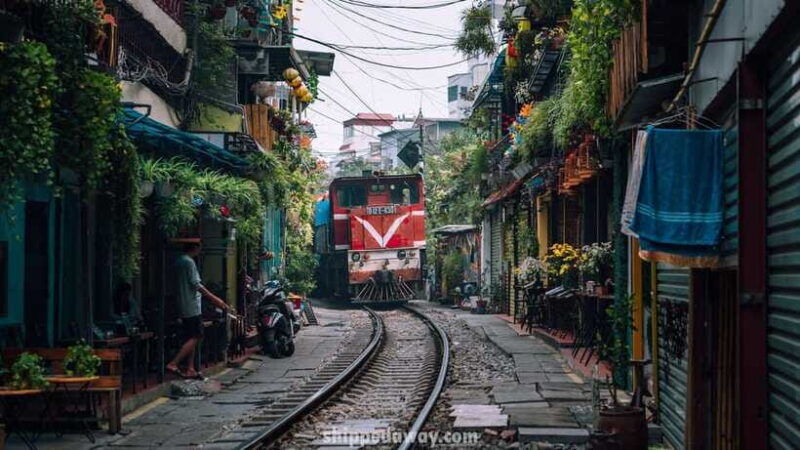 hanoi-war-remnants-museum-and-train-street-on-scooter-tour