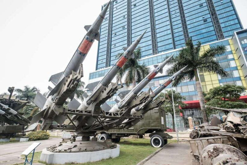 hanoi-war-remnants-tour-hilton-prison-local-train-street