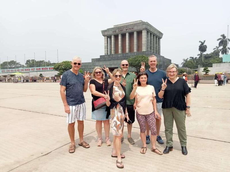 hanoi-water-puppet-show-puppet-making-village-day-trip