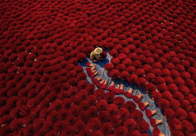 Hanoi: Wetland Reserve or Incense Village & Hat Village - The Half-Day Experience: Combining Culture and Scenery